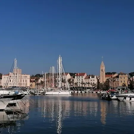 Appartamento T3 Avec Exterieur Sanary Centre Esterno foto
